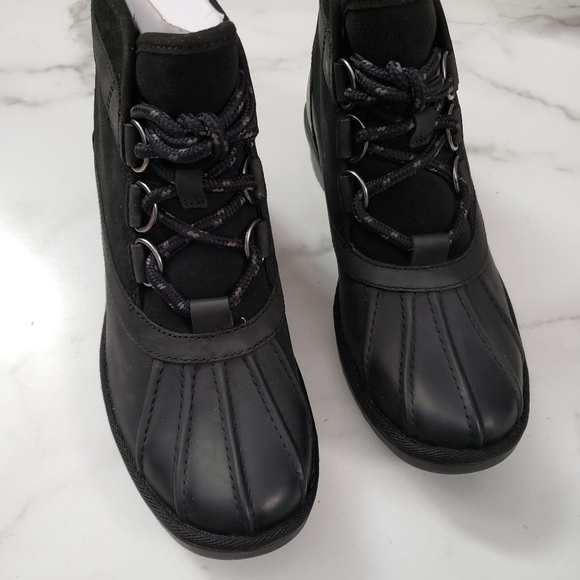 UGG Greda Waterproof Duck Boots Sz 6 NEW - Picture 3 of 6